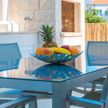 Luxe دوبروفينك